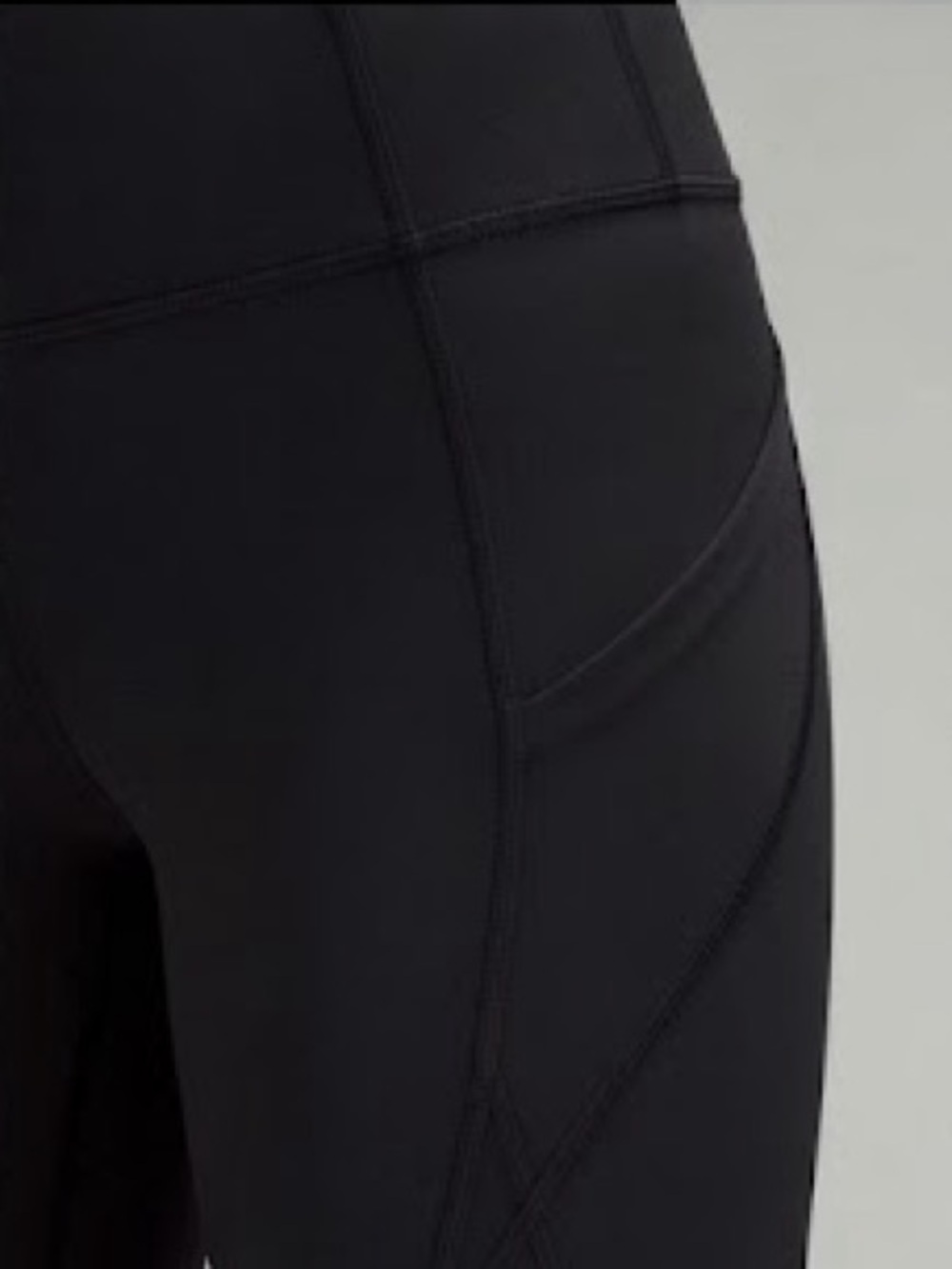 Lululemon Active Stretch Leggings - with Pockets and Diagonal Seam Design Size 6